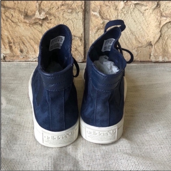 Adidas Court Vantage Slip-on Mid Shoes Rare
Size 5 1/2 - Picture 4 of 11